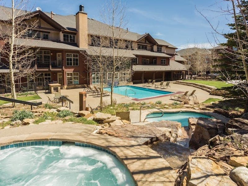 Grand Timber Lodge