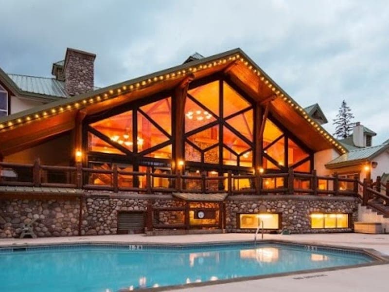 Lizard Creek Lodge