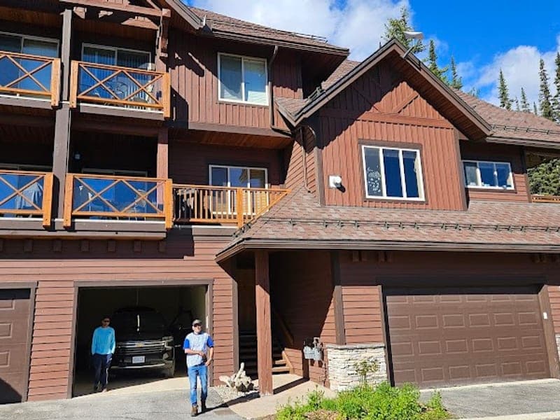 Whispering Pines by Kicking Horse Lodging - Bellstar Hotels & Resorts