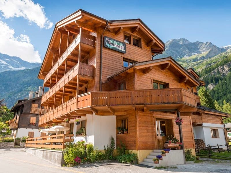 Dream Hotel