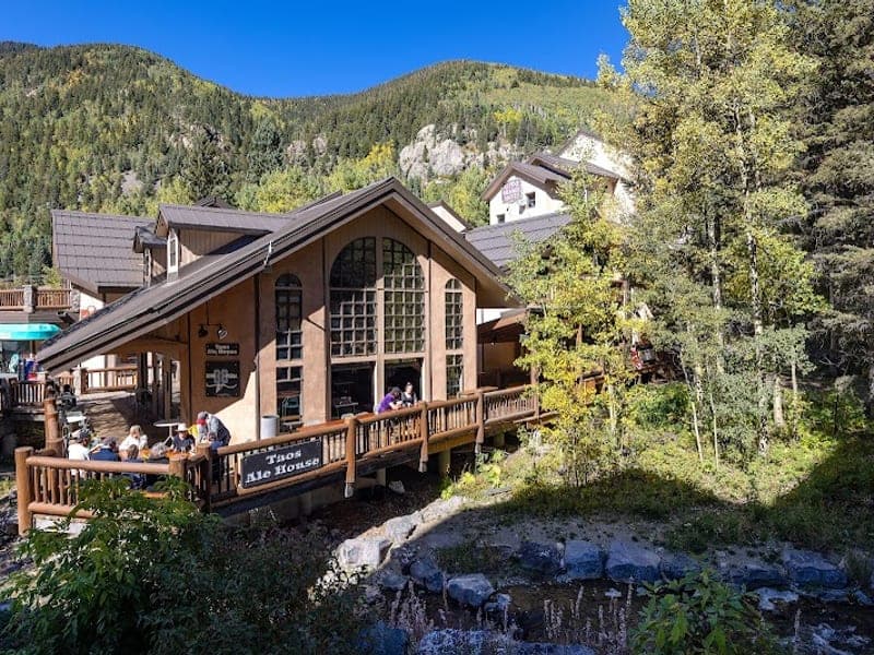 Alpine Village Suites